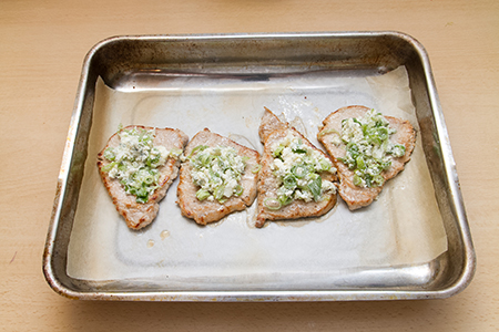 Kéksajtos sertéskaraj mandulás grillzöldségekkel - Chefbag