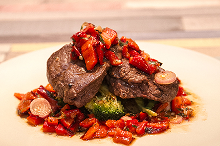 Bélszín steak vörös salsával - Chefbag